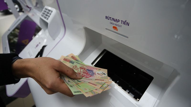 Ngân hàng Nhà nước đề xuất giảm 50% phí giao dịch thanh toán điện tử liên ngân hàng