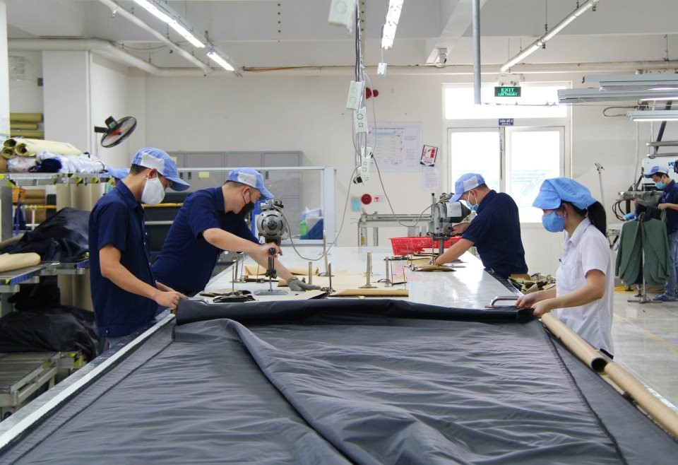 nguoi-lao-dong-mat-viec.jpg