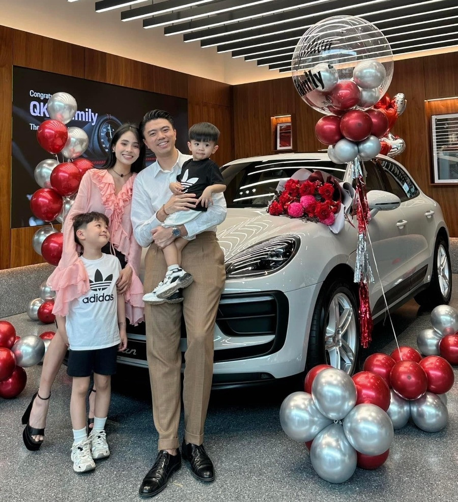 Ca nương Kiều Anh - cháu dâu cố PGS. Văn Như Cương: Khoe tiêu gần 400 triệu/ngày, ở biệt thự 300m2, cuộc sống sang chảnh đáng mơ ước