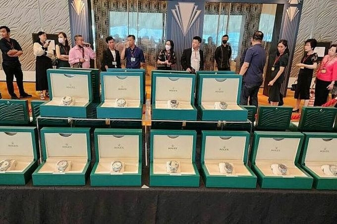 Những công ty châu Á thưởng 'khủng' cho nhân viên: Từ đồng hồ Rolex đến “núi tiền mặt” cao 2m