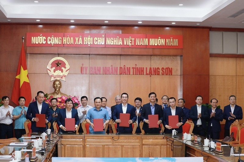 Liên danh Đèo Cả - Lizen (LCG) ký kết hợp đồng thi công dự án cao tốc Hữu Nghị - Chi Lăng tổng vốn hơn 11.000 tỷ đồng