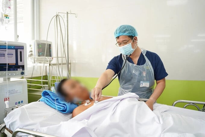 Nam thanh niên 31 tuổi từng bị hội chứng ly giải cơ vân (sốc nhiệt) do vận động nặng khi chạy marathon (Ảnh: Báo Tuổi Trẻ)
