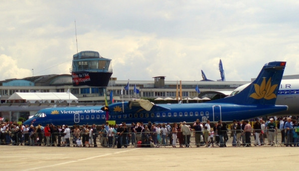 Cổ phiếu Vietnam Airlines (HVN) 'hạ cánh cứng' khiến nhiều 'hành khách' mắc kẹt, vốn hóa bốc hơi 28.000 tỷ đồng