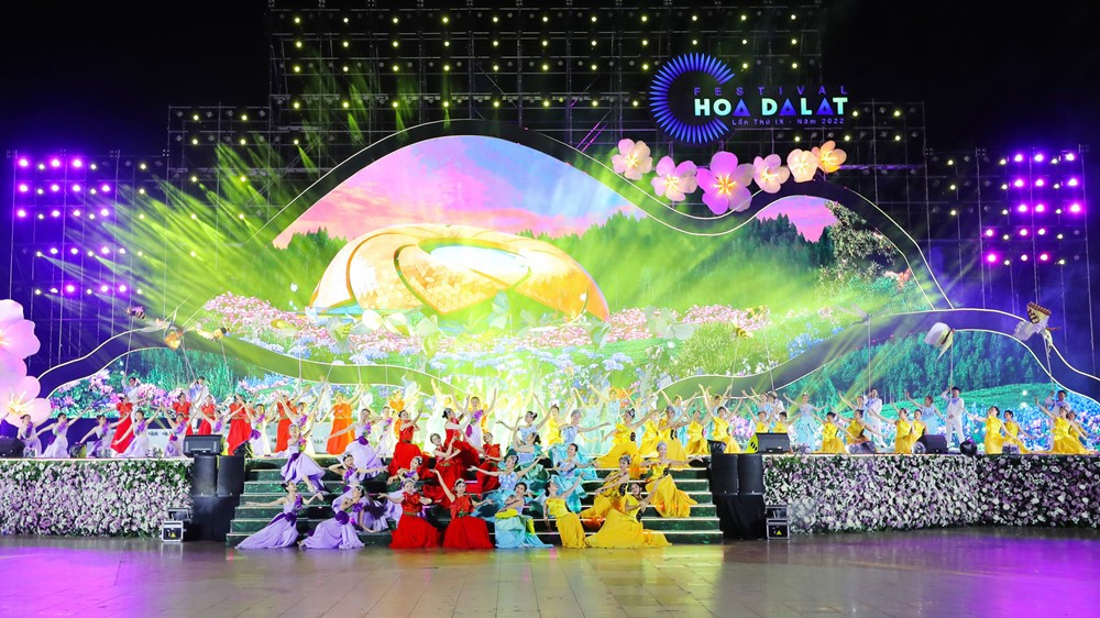 Miễn phí vé hàng loạt điểm du lịch nổi tiếng trong ngày khai mạc Festival hoa tại 'tiểu Paris' Việt Nam - ảnh 1