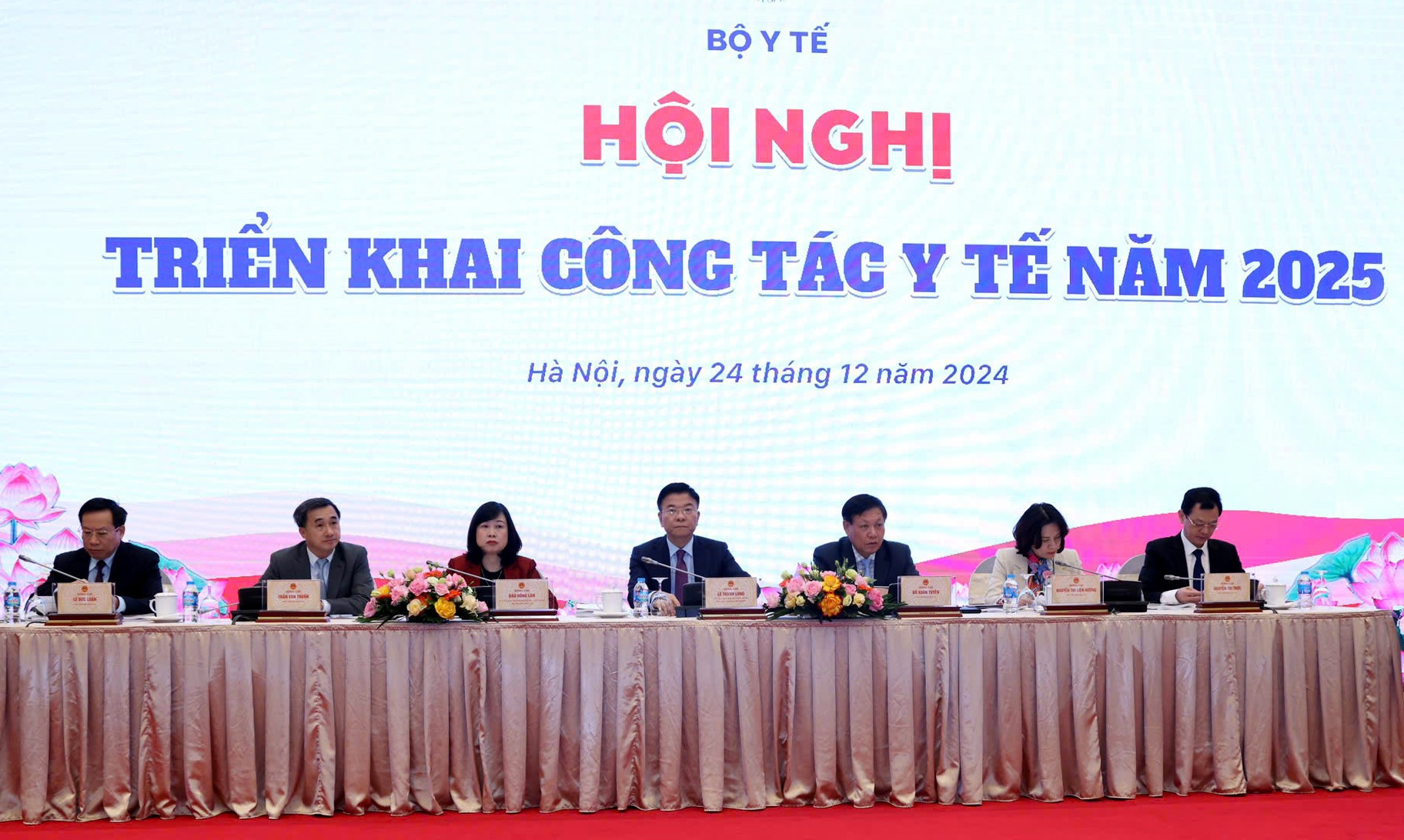 Nhiều văn bản quy phạm pháp luật trong ngành y tế 'rất khó, lượng hóa không phải dễ'- Ảnh 2. Nhiều văn bản quy phạm pháp luật trong ngành y tế 'rất khó, lượng hóa không phải dễ'- Ảnh 2.