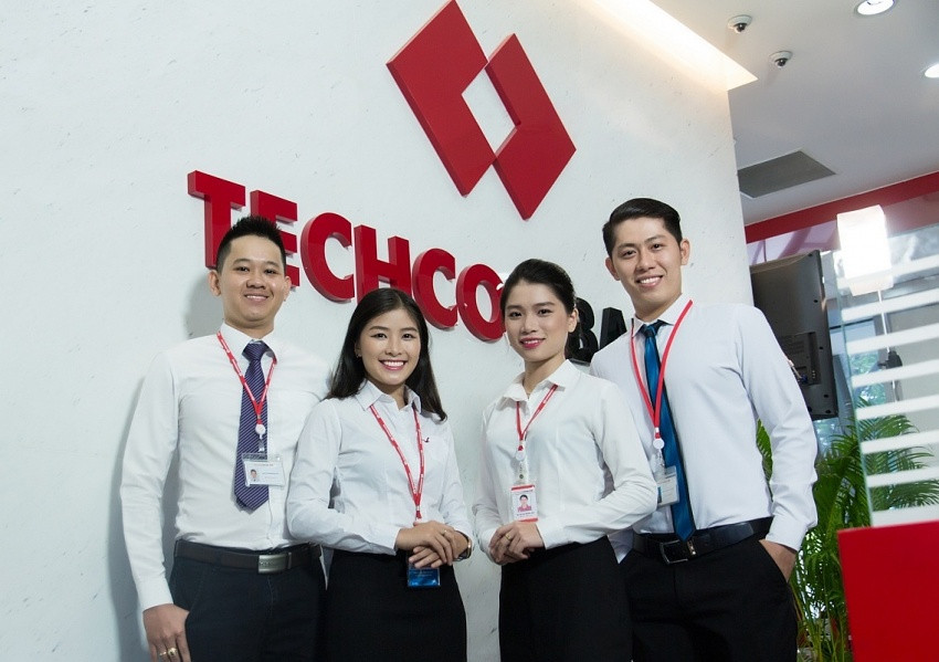 Techcombank (TCB) - Dấu ấn bluechip Top đầu ngành ngân hàng năm 2024