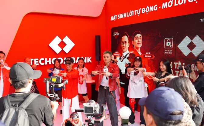 Techcombank (TCB) công bố cách 'săn vé' concert 'Anh Trai Vượt Ngàn Chông Gai' vào tháng 3/2025