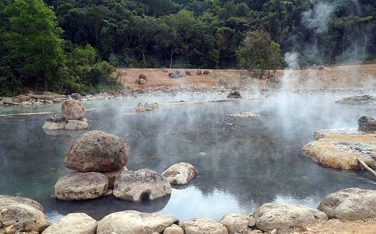 suoi-khoang-co-nhiet-do-soi-cao-nhat-viet-nam.jpg