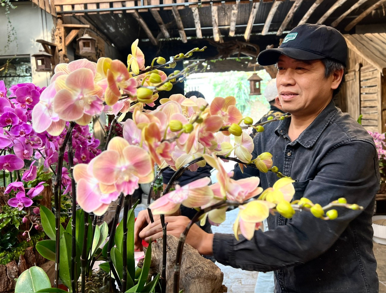 Anh Hung Botanic Garden.jpg