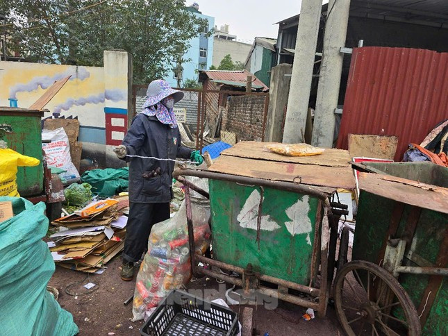 Hà Nội: Bãi rác bánh kẹo khổng lồ tại thủ phủ sản xuất La Phù ảnh 11