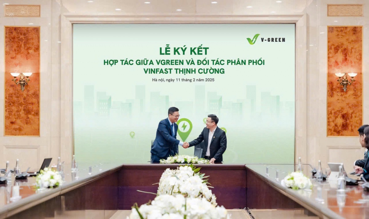 V-Green của tỷ phú Phạm Nhật Vượng bắt tay với 2 đối tác phân phối lớn, tăng tốc phủ sóng trạm sạc VinFast