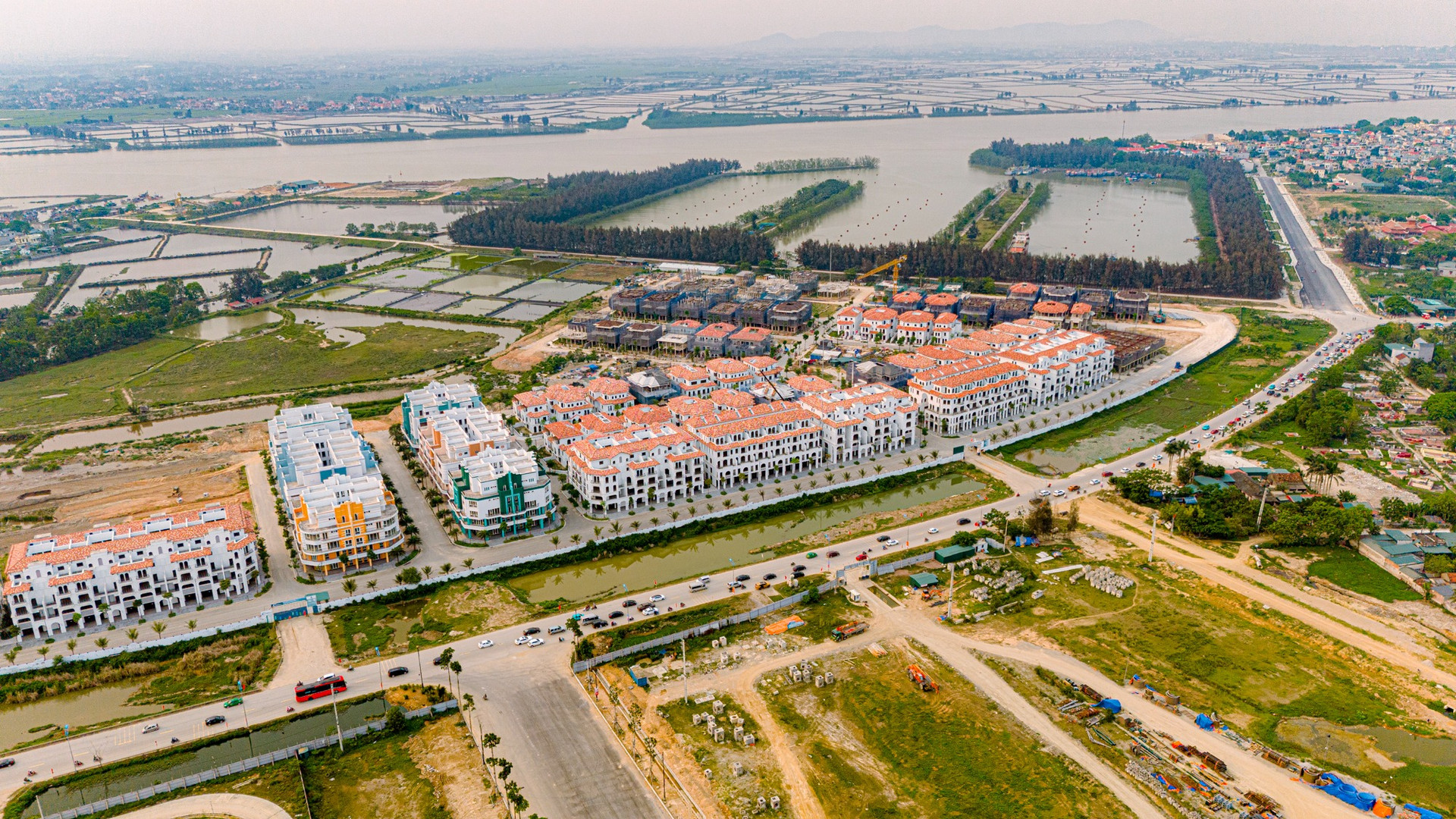 Trục đại lộ hơn 17km nối đến TP nhỏ nhất Việt Nam hóa vùng ‘đất vàng’: Sở hữu loạt dự án của AEON, Vinhomes…- Ảnh 2.