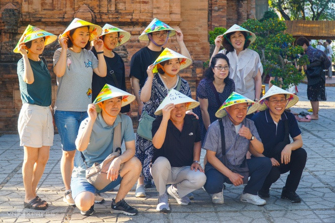 Tỉnh có hòn đảo chỉ rộng 3km2 nhưng nổi tiếng ‘giàu có’ ở miền Trung: Đón 7 chuyến tàu biển quốc tế, thu hơn 10.000 tỷ đồng từ du lịch