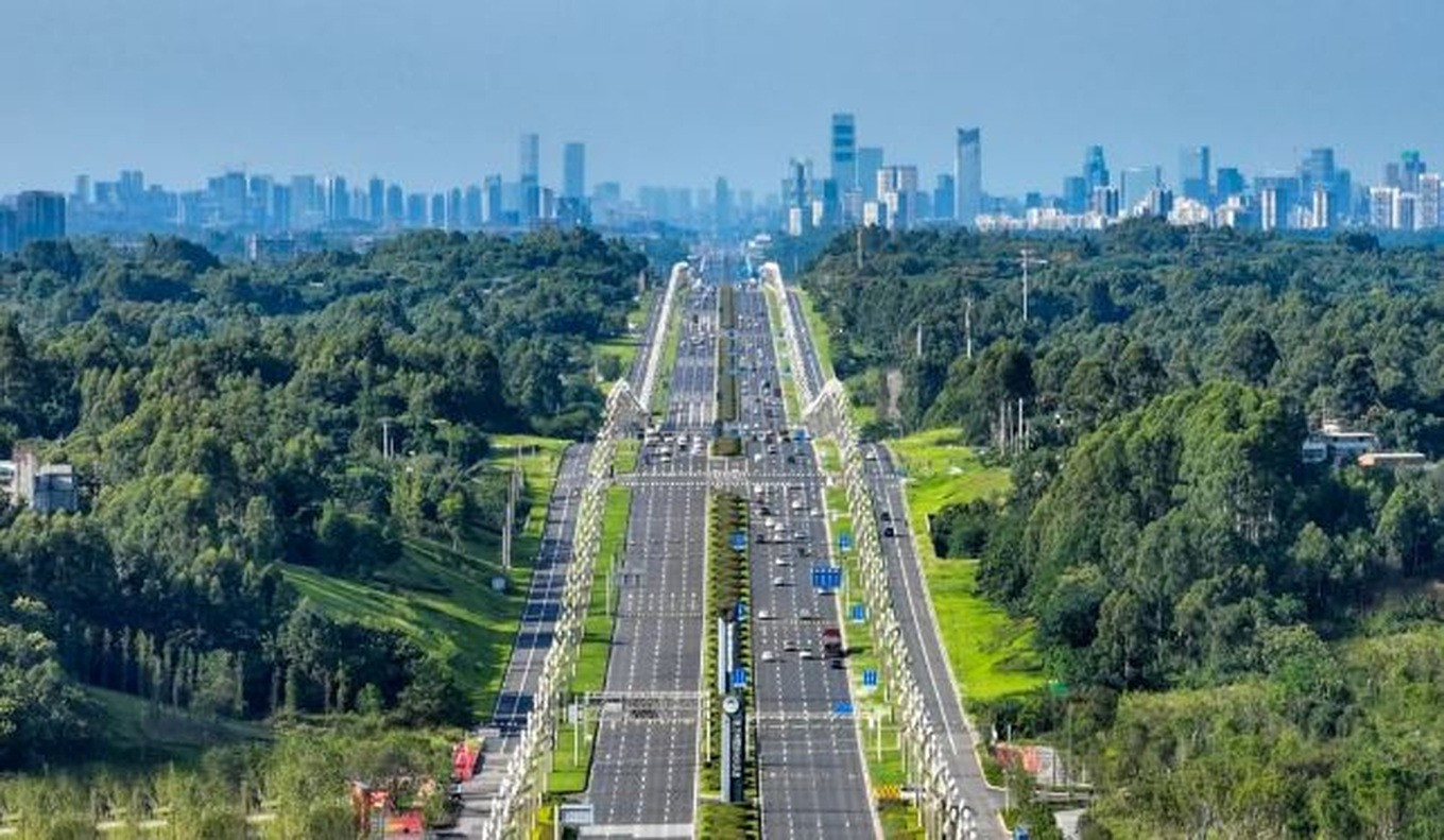 Trục trung tâm thành phố dài nhất thế giới: 100km đẹp hơn cao tốc với 12 làn xe chạy 80km/h- Ảnh 1.