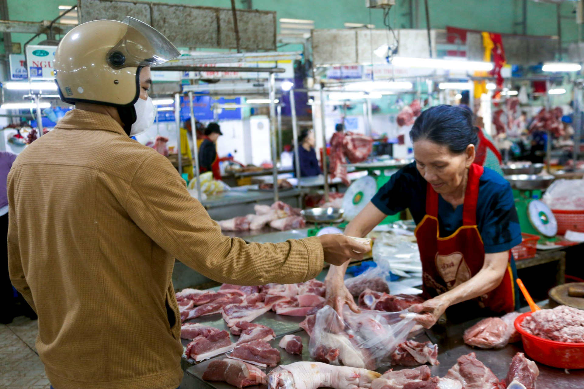 'Chưa năm nào bán thịt lợn khắc nghiệt như bây giờ' ảnh 8