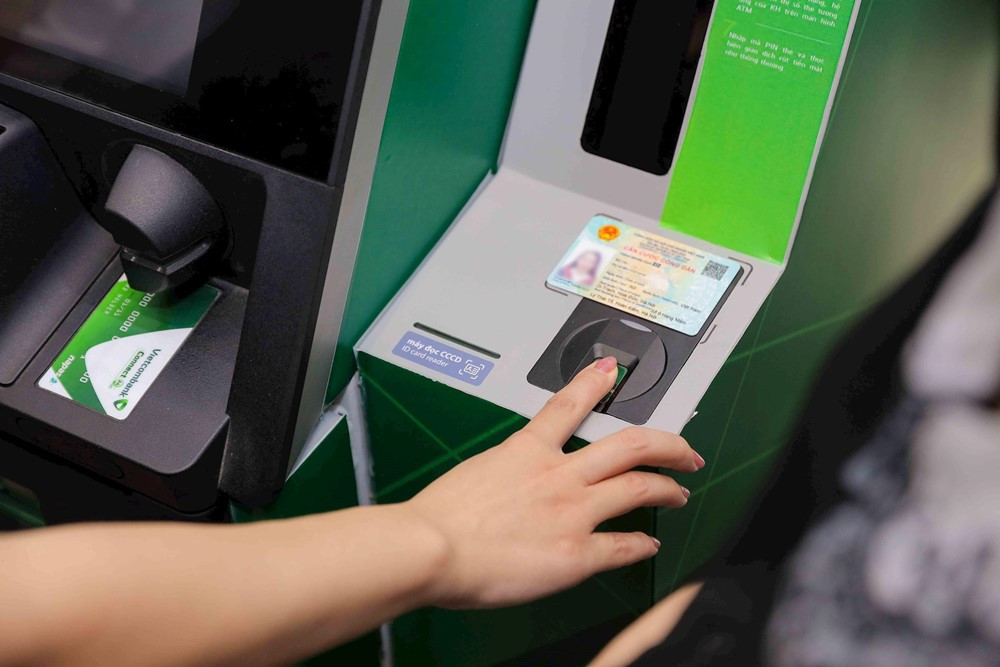 Cách đơn giản để rút tiền tại cây ATM bằng căn cước công dân - ảnh 2