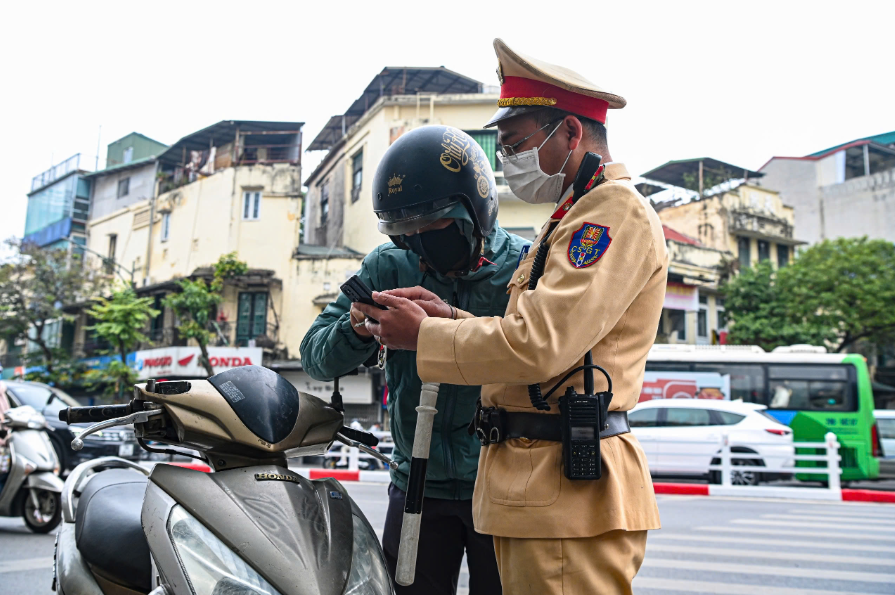 Người thuộc 6 trường hợp này phải đổi biển số xe và đăng ký xe ngay trong năm nay - ảnh 3