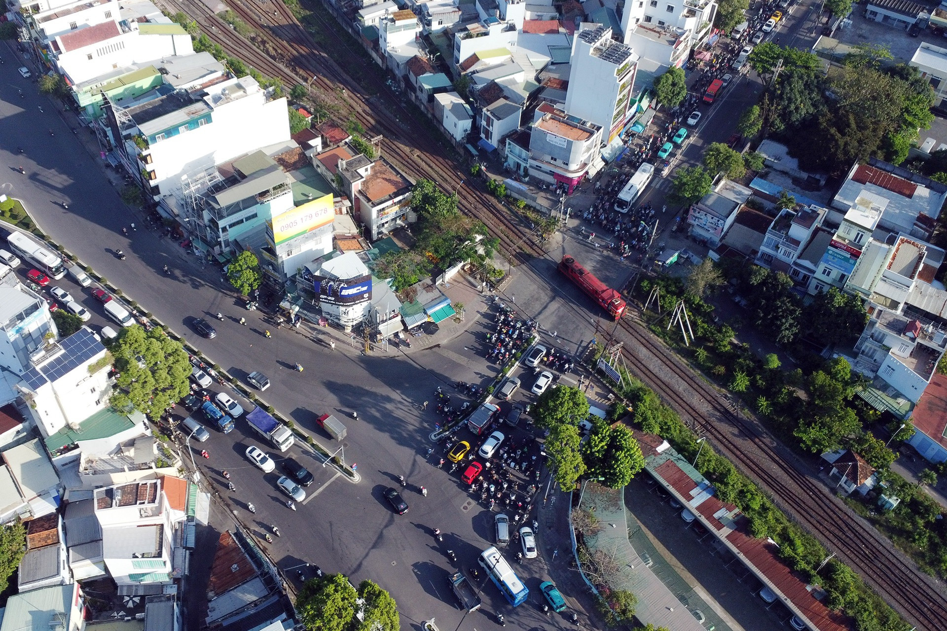 'Hòn ngọc Biển Đông' sẽ xây cầu vượt đường sắt, 'cởi trói' ách tắc giao thông trung tâm thành phố- Ảnh 1.