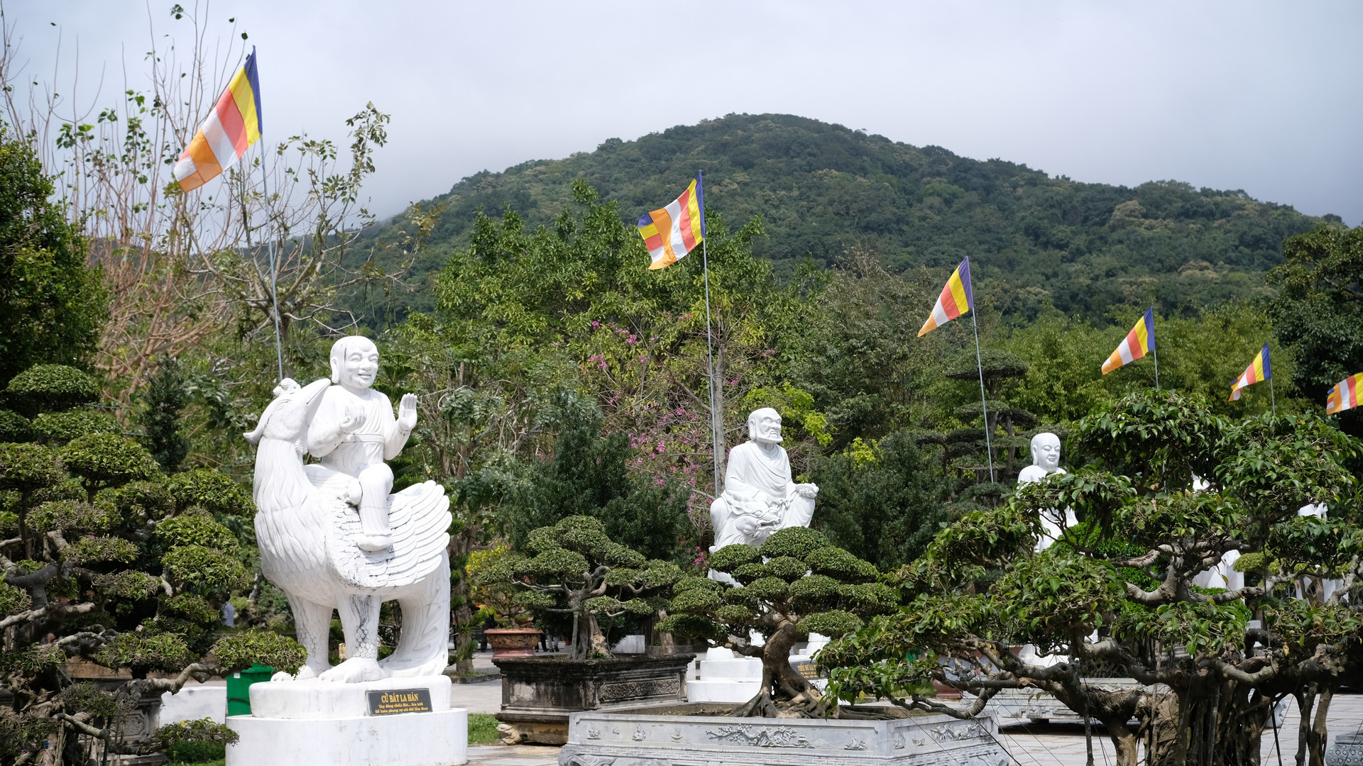 Ngôi chùa sở hữu tượng Phật Quan Âm cao nhất Việt Nam: Nơi vô cùng linh thiêng, nằm trên bán đảo thơ mộng tại TP đáng sống nhất thế giới- Ảnh 5.