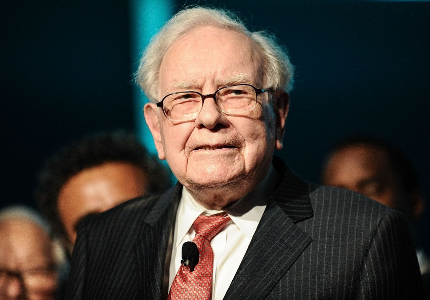 Warren Buffett tiếp tục gom cổ phiếu: 5 khoản đầu tư ông dự định giữ mãi mãi