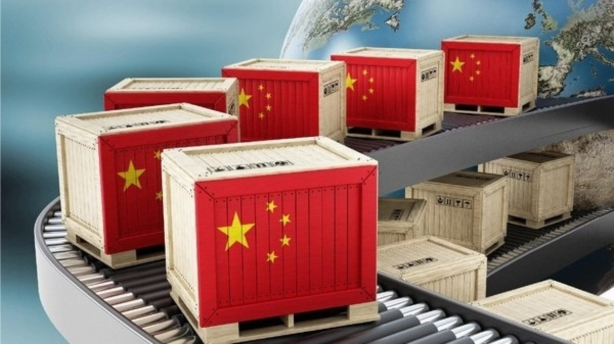 Tổng thống Trump tung 'đòn thuế' 90% vào mặt hàng này Trung Quốc, áp dụng từ đầu tháng 5/2025