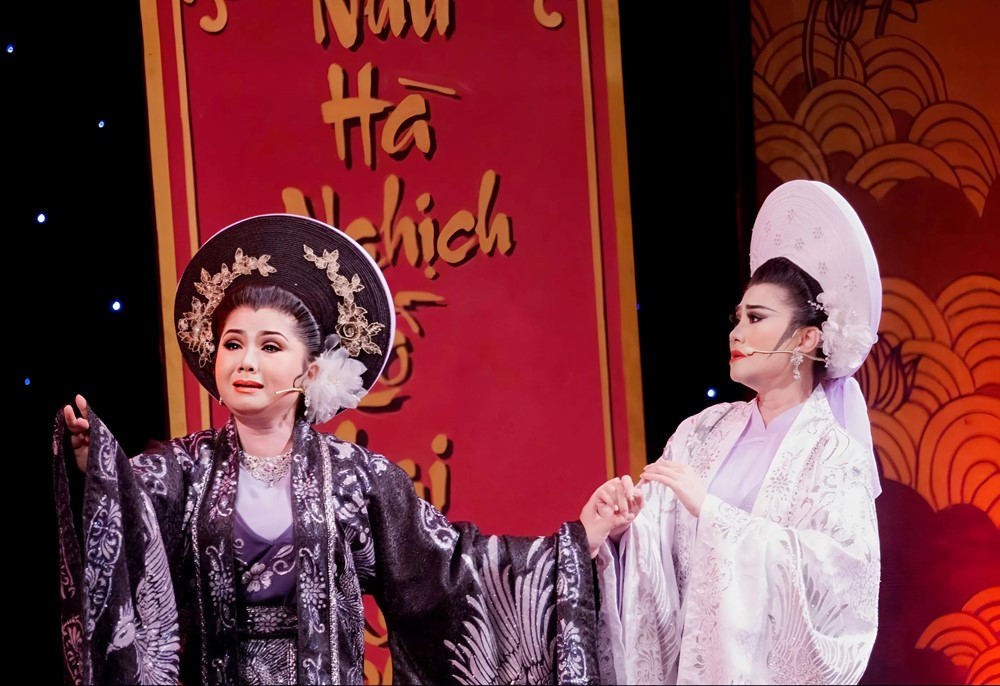 ‘Phú bà’ cải lương trẻ nhất được phong NSND, từng 2 lần đắc cử đại biểu HĐND: U45 độc thân, sở hữu biệt thự mặt tiền đẹp như cung điện - ảnh 2