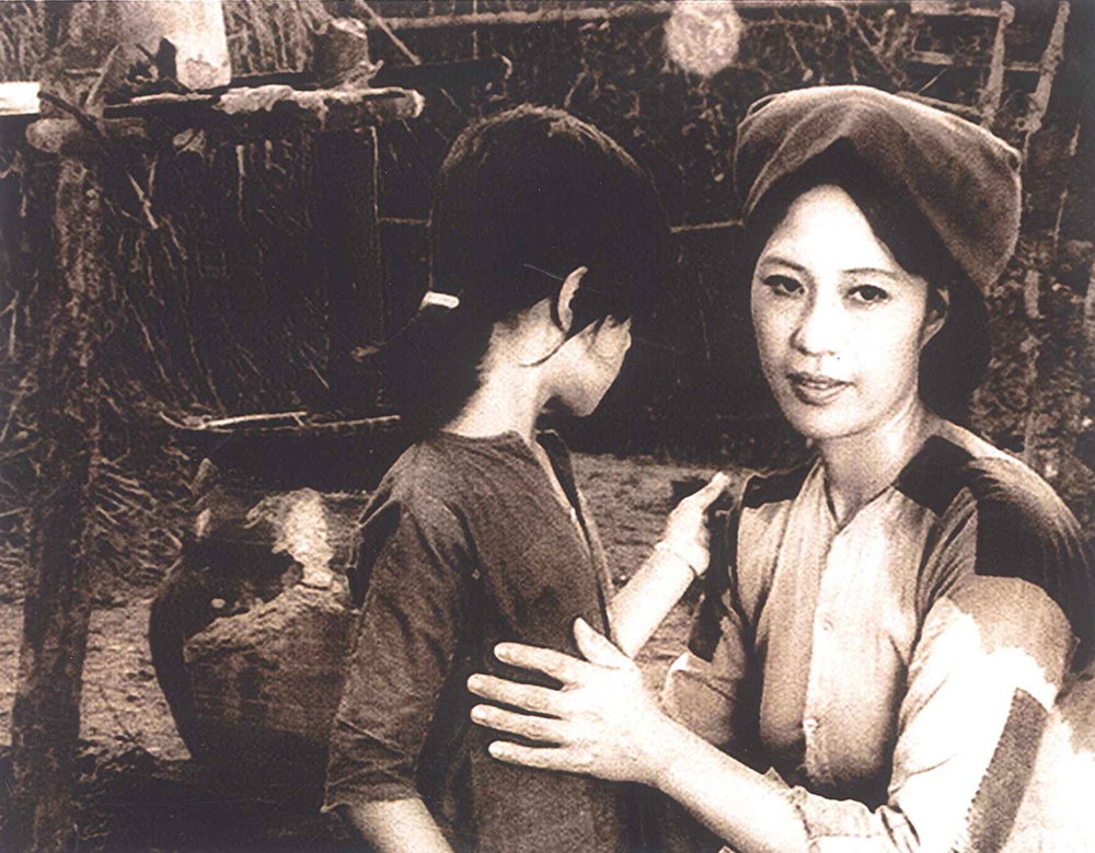 Huyền thoại nữ NSND tự ‘đốt 10 ngón tay’ một thời: Là con gái Hiệu trưởng, từng được hội ngộ Chủ tịch Hồ Chí Minh - ảnh 4