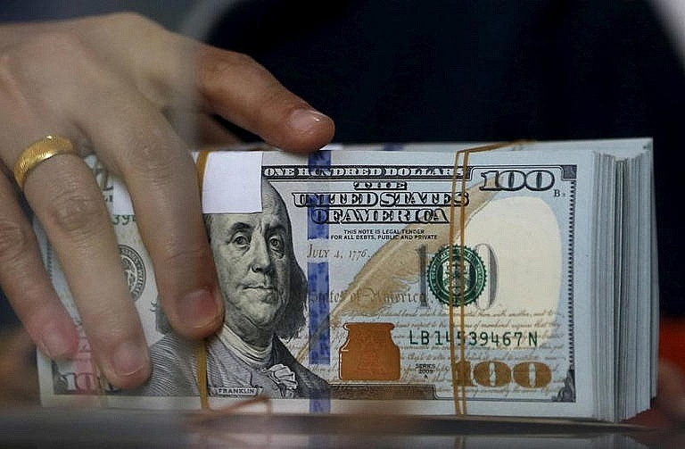 USD ngừng lao dốc, giới đầu tư thận trọng trước dữ liệu GDP Trung Quốc và phát biểu của Powell