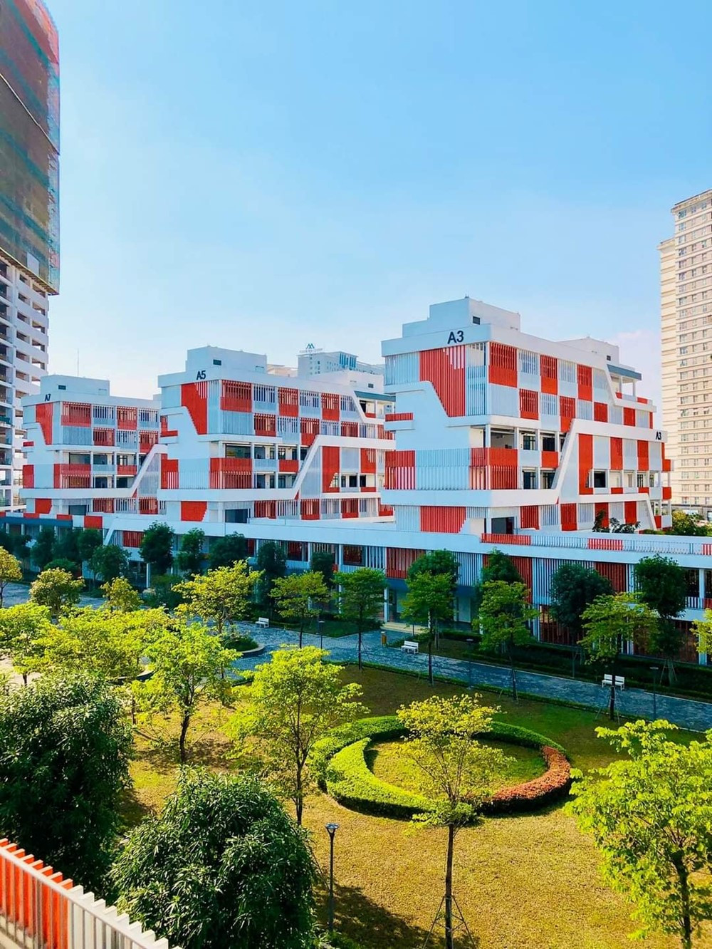 Trường đại học tư thục đầu tiên của miền Bắc vừa ‘lên đời’ đại học: Được đầu tư hơn 2.100 tỷ xây tiểu đô thị thông minh, học phí từ 25 triệu đồng/năm - ảnh 5