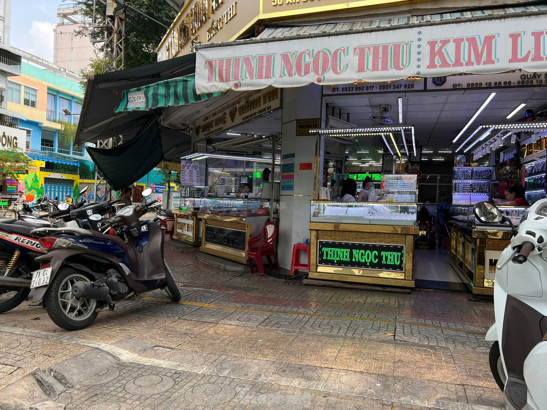 Giá vàng vọt lên 120 triệu đồng, vì sao nhiều người tiếc hùi hụi? ảnh 12