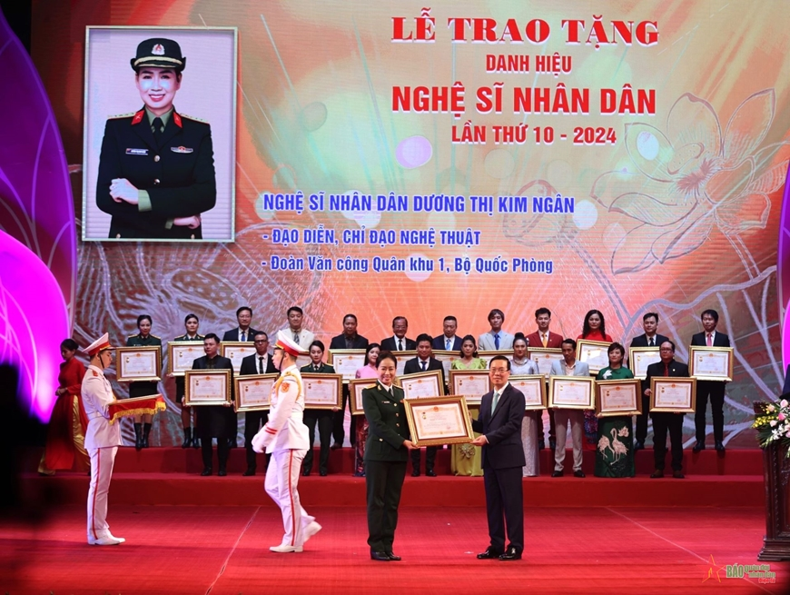 NSND là nữ Đại tá quân đội, được mệnh danh là ‘sơn ca của Việt Bắc’: ‘Tôi may mắn được trời phú cho giọng hát ấm áp’ - ảnh 4