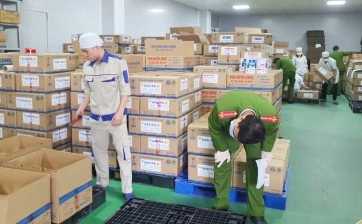 Sở Công Thương Hà Nội lên tiến trước vụ việc 2 doanh nghiệp sản xuất sữa giả hoạt động từ năm 2021 tới nay