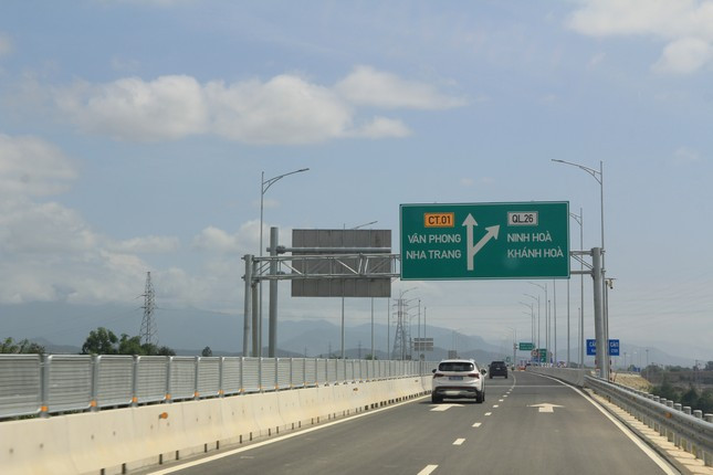 Phương tiện nào bị cấm đi trên các cao tốc vừa thông xe? ảnh 2