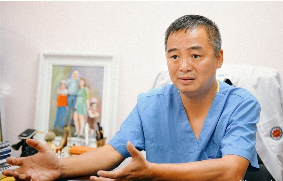 PGS.TS Nguyễn Lân Hiếu, Giám đốc Bệnh viện ĐH Y Hà Nội: Tôi không dùng thực phẩm chức năng, khuyên 3 điều ai cũng nên biết - ảnh 1