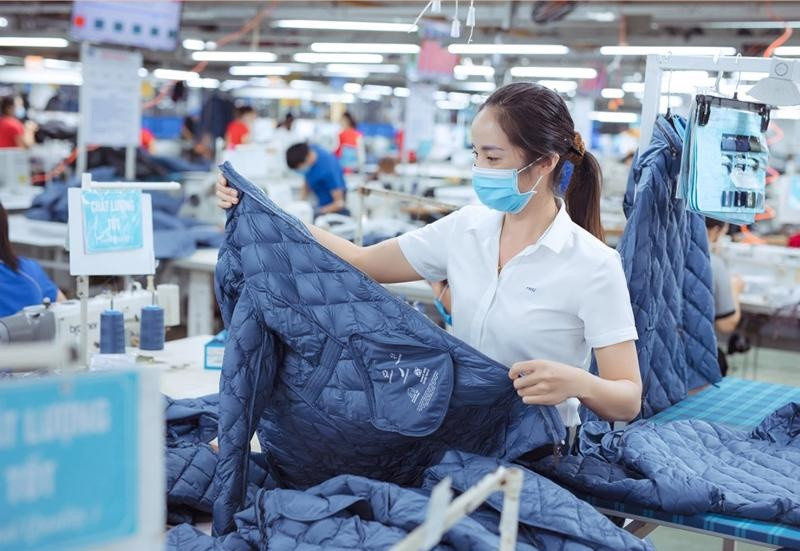 Đầu tư thời TRUMP 2.0: Tiền gửi là kênh trú ẩn tích cực, dù lãi suất tương đối thấp