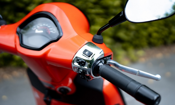 Mẫu xe ga 150cc nhà Vespa lộ diện: Thiết kế sang trọng, trang bị xịn sò, giá bán tạo sức hút