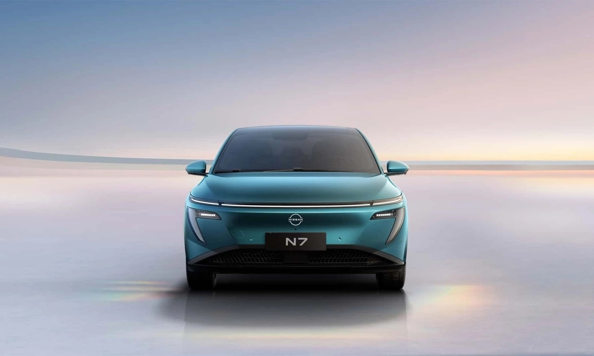 Mẫu sedan hạng D mới của Nissan gia nhập thị trường: Giá chỉ hơn 400 triệu đồng, trang bị tối tân hơn Toyota Camry