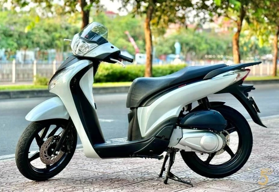 Mẫu Honda SH sau 15 năm giá vẫn đắt hơn xe mới, chiếc nào bán là có người ngỏ muốn mua luôn