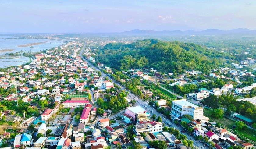Chỉ 2 tháng nữa, TP trực thuộc Trung ương trẻ nhất Việt Nam sẽ xóa tên 3 thị xã trực thuộc khỏi bản đồ hành chính- Ảnh 2. Chỉ 2 tháng nữa, TP trực thuộc Trung ương trẻ nhất Việt Nam sẽ xóa tên 3 thị xã trực thuộc khỏi bản đồ hành chính- Ảnh 2.