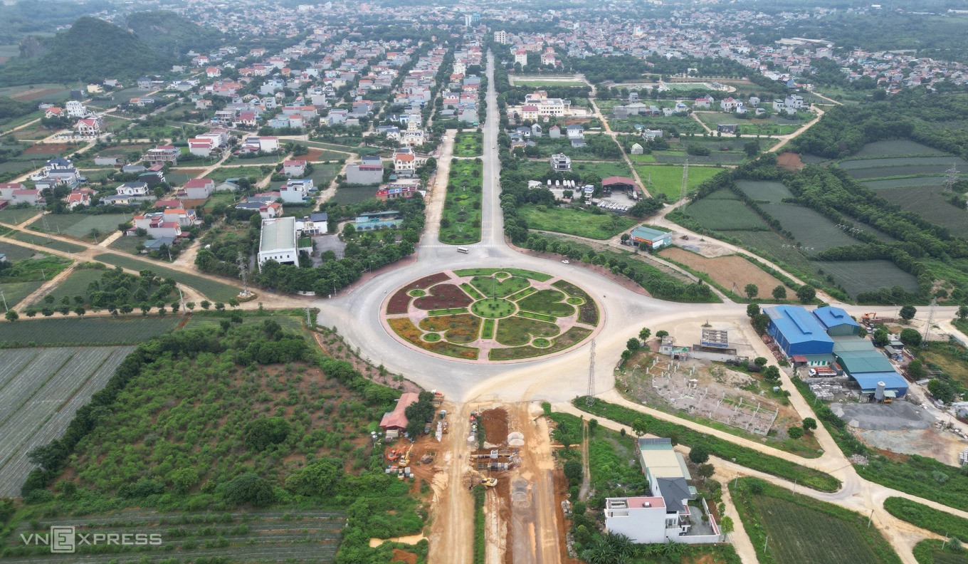 Sau sáp nhập, tỉnh mới sở hữu ngôi chùa lớn nhất thế giới làm tuyến đường 7.000 tỷ kết nối 3 vùng kinh tế trọng điểm- Ảnh 1. Sau sáp nhập, tỉnh mới sở hữu ngôi chùa lớn nhất thế giới làm tuyến đường 7.000 tỷ kết nối 3 vùng kinh tế trọng điểm- Ảnh 1.