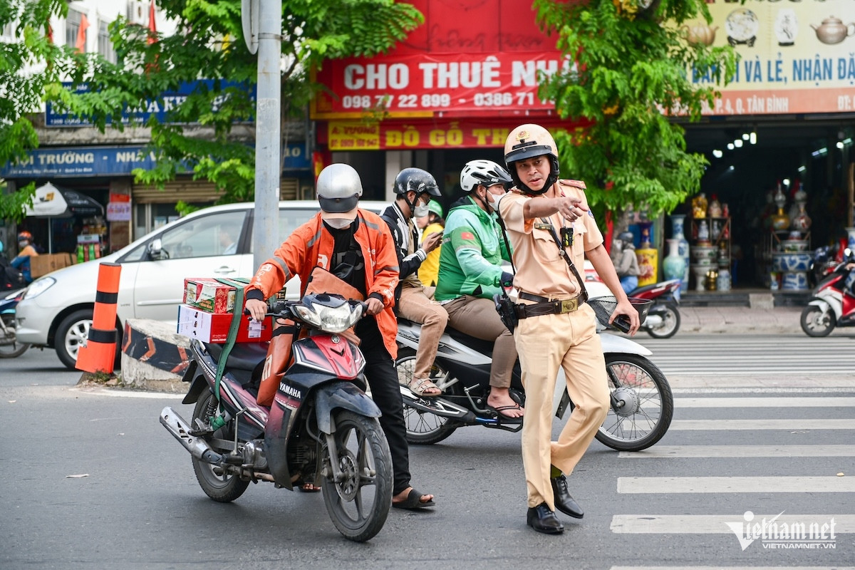 W-giao thông nguyễn huế 6.jpg