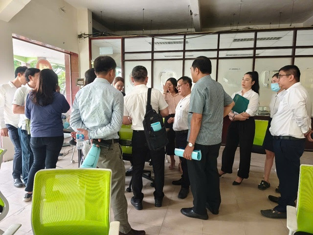 Doanh nghiệp nhựa 65 năm tuổi nhà cựu Thứ trưởng Hồ Thị Kim Thoa bên bờ phá sản, toàn bộ lãnh đạo bỗng 'mất tích', cổ đông bị bỏ rơi