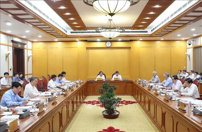 Bộ Chính trị, Ban Bí thư họp triển khai thực hiện sắp xếp tổ chức bộ máy của hệ thống chính trị- Ảnh 3. Bộ Chính trị, Ban Bí thư họp triển khai thực hiện sắp xếp tổ chức bộ máy của hệ thống chính trị- Ảnh 3.