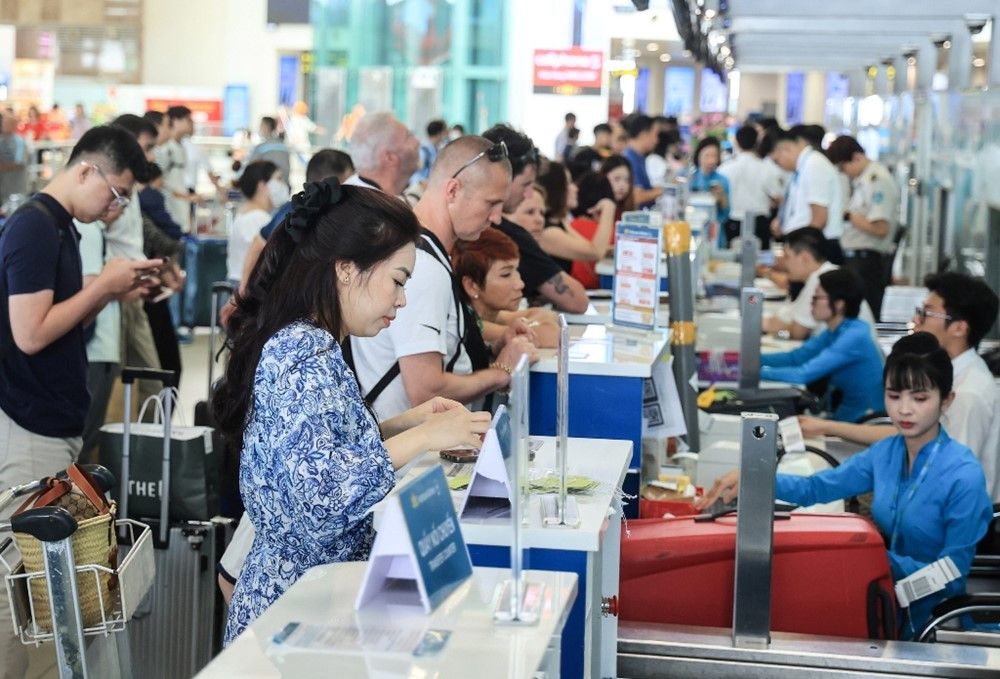 Ngoài du lịch, thêm một ngành 'bội thu' trong kỳ nghỉ lễ 30/4 - 1/5 - ảnh 1
