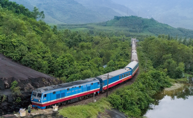Đề xuất kinh phí hàng triệu tỷ đồng đầu tư hệ thống đường sắt quốc gia- Ảnh 1. Đề xuất kinh phí hàng triệu tỷ đồng đầu tư hệ thống đường sắt quốc gia- Ảnh 1.