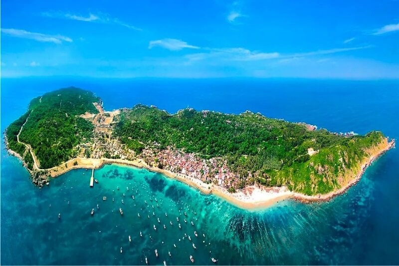 Xã đảo được ví như 'hòn ngọc thô' của Việt Nam sẽ giữ nguyên hiện trạng sau sắp xếp đơn vị hành chính- Ảnh 1. Xã đảo được ví như 'hòn ngọc thô' của Việt Nam sẽ giữ nguyên hiện trạng sau sắp xếp đơn vị hành chính- Ảnh 1.