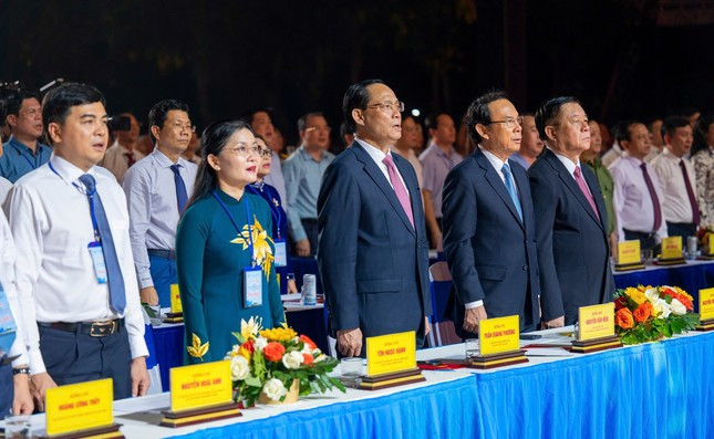 Thủ tướng: Sau 50 năm giải phóng, Côn Đảo bừng lên sức sống mới ảnh 2