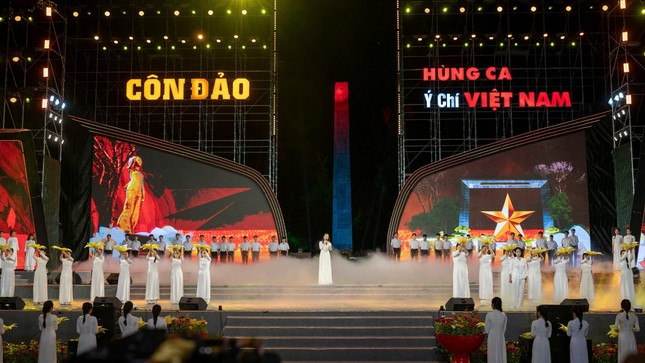 Thủ tướng: Sau 50 năm giải phóng, Côn Đảo bừng lên sức sống mới ảnh 3