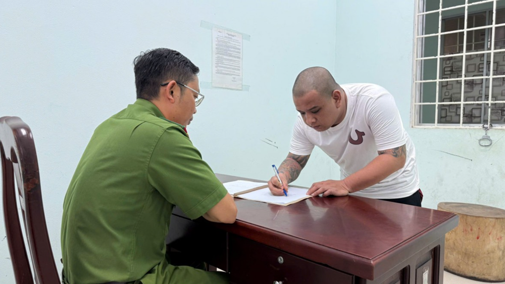 Khám xét khẩn cấp nơi ở của Nguyễn Thành Công, SN 1993