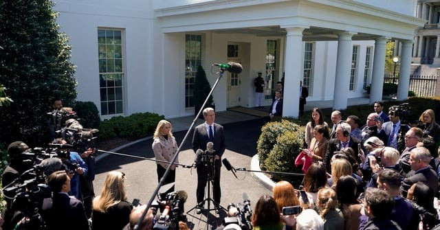 Tham vọng đạt 90 thoả thuận trong 90 ngày, ông Trump mới chỉ có được… 1